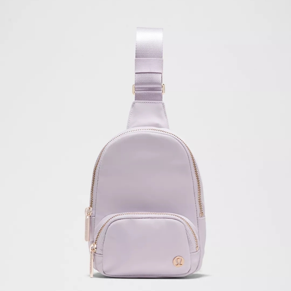 Lululemon Everywhere Sling Bag Small